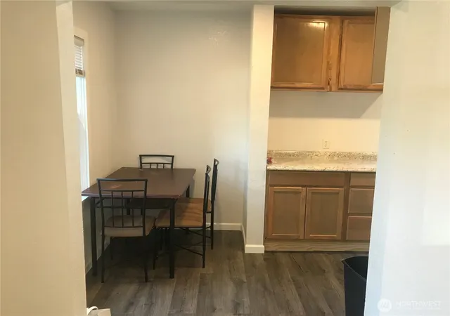 Photo 3 of Multi family home for sale at 2515 Oakes Ave, Everett, WA 98201 | MLS# NWM2476036 | Listing updated on 2026-09-17