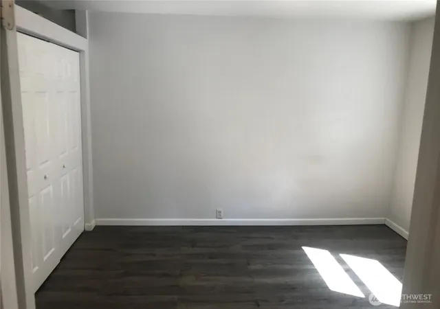 Photo 4 of Multi family home for sale at 2515 Oakes Ave, Everett, WA 98201 | MLS# NWM2476036 | Listing updated on 2026-09-17