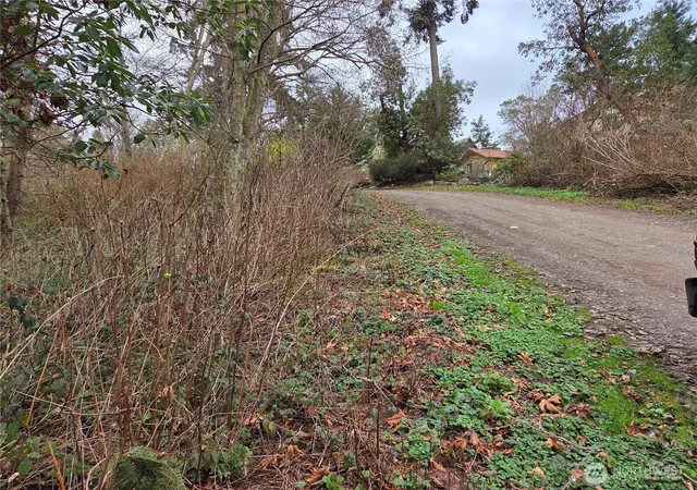 Photo 2 of Land for sale at 103 B Whidbey Is Dr, Everett, WA 98201 | MLS# NWM2476225 | Listing updated on 2026-09-17