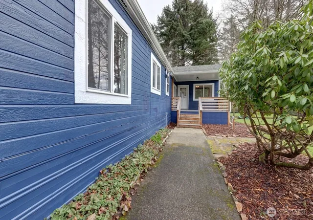 Photo 3 of Manufactured home for sale at 10606 Pacific Way, Long Beach, WA 98631 | MLS# NWM2476404 | Listing updated on 2026-09-17