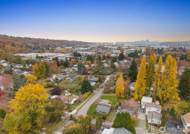 Photo 4 of Sale Pending at 9018 7th Avenue S, Seattle, WA 98108 | MLS# NWM2476503 | Listing updated on 2026-09-25