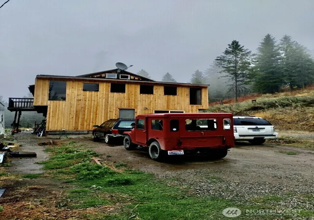 Photo 2 of Single family home for sale at 57 Slippery Hl Ln, Republic, WA 99166 | MLS# NWM2476507 | Listing updated on 2026-09-17