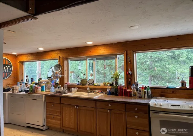 Photo 3 of Single family home for sale at 57 Slippery Hl Ln, Republic, WA 99166 | MLS# NWM2476507 | Listing updated on 2026-09-17