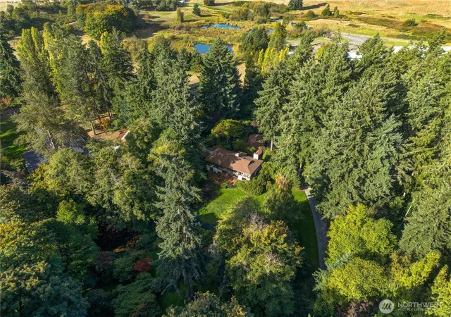 Photo 4 of Single family home for sale at 6817 79th Street W, Lakewood, WA 98499 | MLS# NWM2476626 | Listing updated on 2026-09-17
