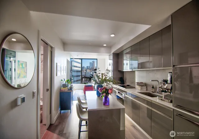 Photo 4 of Condo for sale at 1808 Minor Ave #1700, Seattle, WA 98101 | MLS# NWM2476959 | Listing updated on 2026-09-17