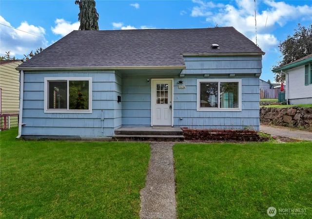 Photo 2 of Single family home for sale at 12034 68th Avenue S, Seattle, WA 98178 | MLS# NWM2477160 | Listing updated on 2026-09-17