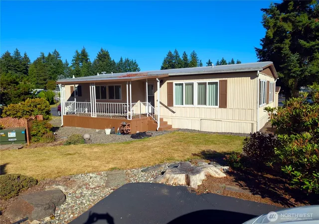 Manufactured home for sale at 11622 Silver Lake Rd #47, Everett, WA 98208 | MLS# NWM2477417
