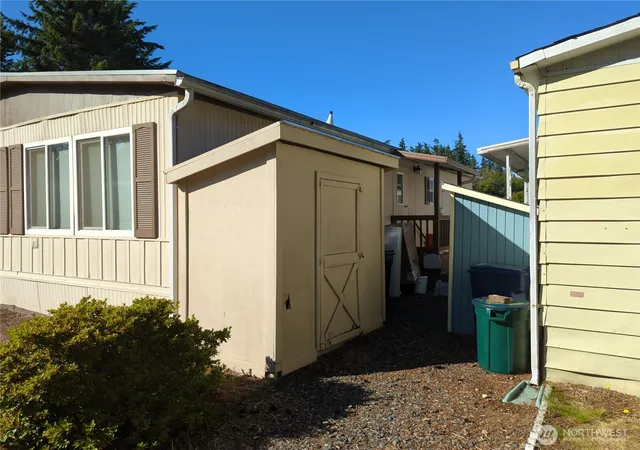 Photo 3 of Manufactured home for sale at 11622 Silver Lake Rd #47, Everett, WA 98208 | MLS# NWM2477417 | Listing updated on 2026-09-17