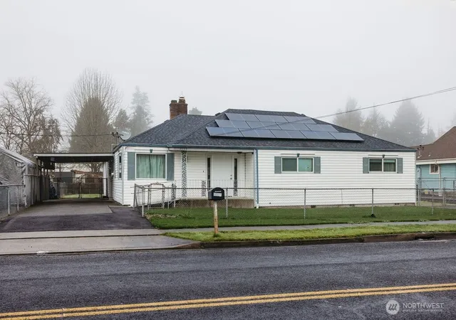 Photo 1 of Single family home for sale at 2209 42nd Avenue, Longview, WA 98632 | MLS# NWM2477426 | Listing updated on 2026-09-25