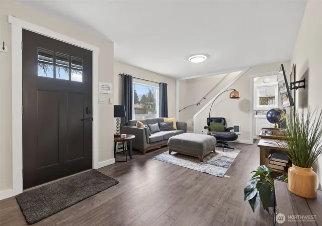Photo 4 of Single family home for sale at 201 Tilley Ave, Centralia, WA 98531 | MLS# NWM2477458 | Listing updated on 2026-09-17