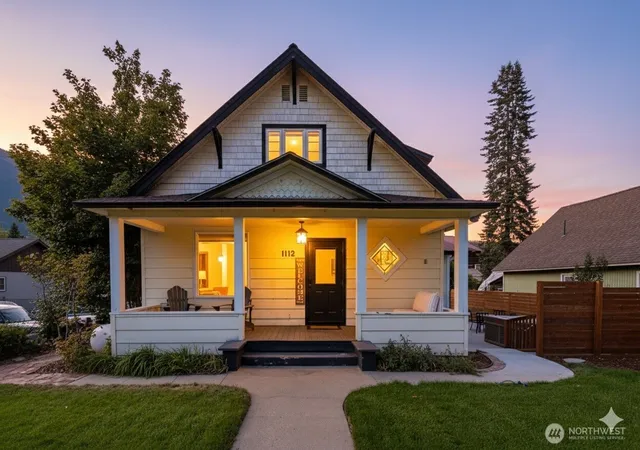 Photo 2 of Multi family home for sale at 1112 Commercial St, Leavenworth, WA 98826 | MLS# NWM2477475 | Listing updated on 2026-09-17