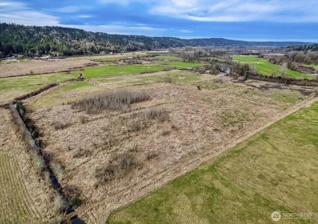 Photo 3 of Single family home for sale at 27411 Ne 100th Street, Carnation, WA 98014 | MLS# NWM2477733 | Listing updated on 2026-09-17