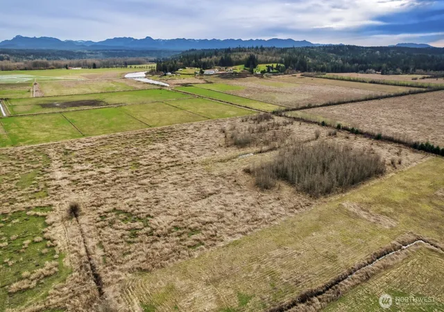 Photo 4 of House for sale at 27411 NE 100th Street, Carnation, WA 98014 | MLS# NWM2477733 | Listing updated on 2026-09-17