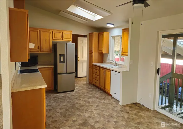 Photo 3 of Manufactured home for sale at 5309 NE 75th Avenue, Vancouver, WA 98662 | MLS# NWM2477787 | Listing updated on 2026-09-17