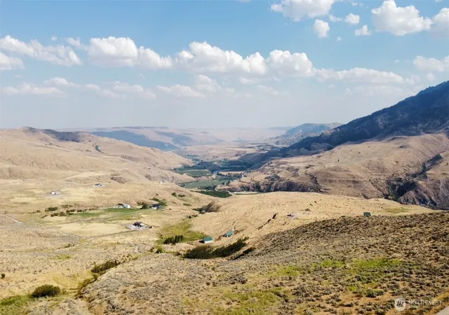 Photo 4 of Land for sale at 0 Curly Horse Dr, Pateros, WA 98846 | MLS# NWM2478018 | Listing updated on 2026-09-17
