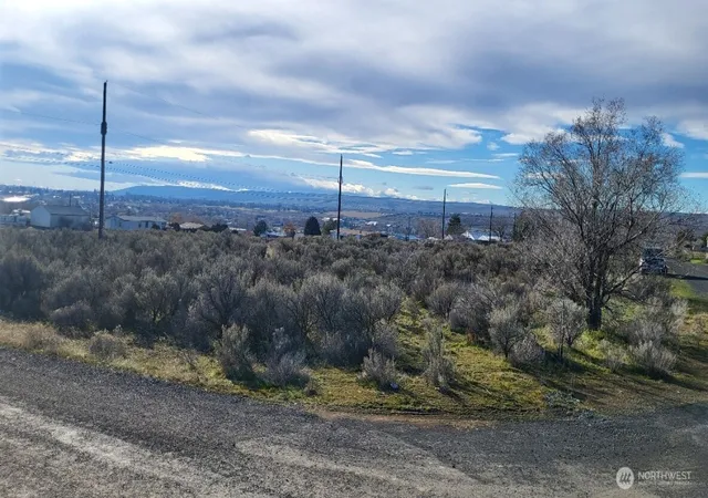 Photo 3 of Land for sale at 0 080767000, Soap Lake, WA 98851 | MLS# NWM2478106 | Listing updated on 2026-09-17