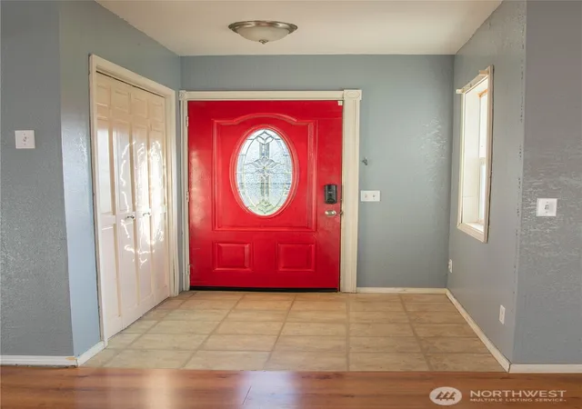 Photo 3 of Sale Pending at 6720 Central Park Dr, Aberdeen, WA 98520 | MLS# NWM2478135 | Listing updated on 2026-09-25