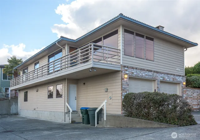 Photo 2 of Contingent at 527 S Liberty St, Port Angeles, WA 98362 | MLS# NWM2478274 | Listing updated on 2026-09-21
