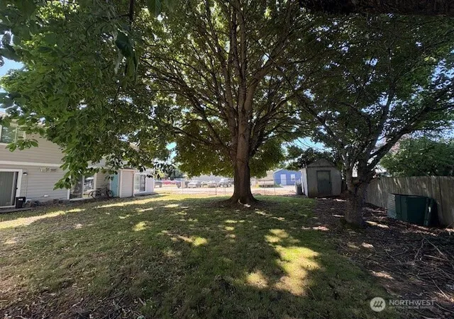 Photo 2 of Multi family home for sale at 410 Murdock St #6, Sedro Woolley, WA 98284 | MLS# NWM2478348 | Listing updated on 2026-09-17