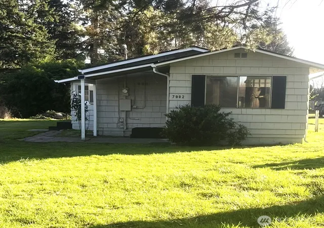 Photo 3 of Single family home for sale at 7902 48th Street E, Fife, WA 98424 | MLS# NWM2478455 | Listing updated on 2026-09-17