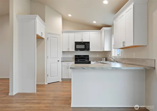 Photo 4 of Single family home for sale at 923 La Vista Dr, Warden, WA 98857 | MLS# NWM2478705 | Listing updated on 2026-09-17