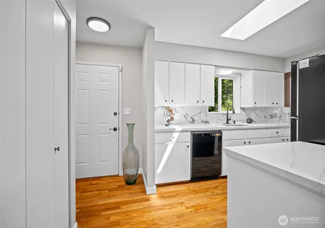Photo 4 of Single family home for sale at 1216 E Clearbrook Dr, Bellingham, WA 98229 | MLS# NWM2478733 | Listing updated on 2026-09-24