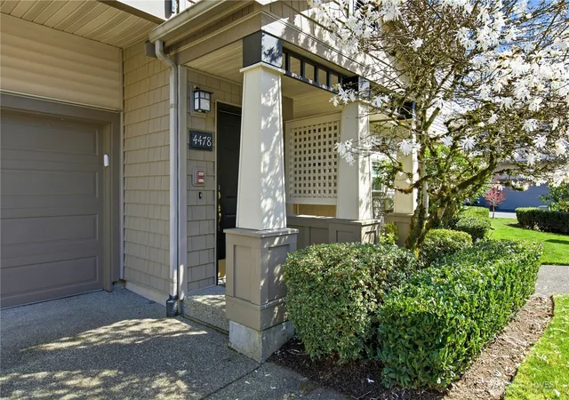 Photo 3 of Townhouse for sale at 4478 248th Lane Se, Sammamish, WA 98029 | MLS# NWM2478892 | Listing updated on 2026-09-17