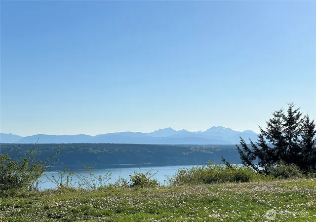 Photo 2 of Single family home for sale at 4075 Preserve Dr, Camano Island, WA 98282 | MLS# NWM2479172 | Listing updated on 2026-09-17
