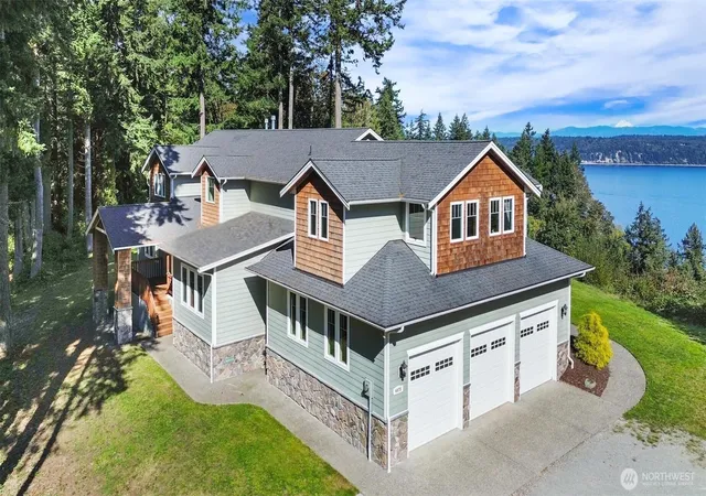 Photo 3 of Single family home for sale at 4075 Preserve Dr, Camano Island, WA 98282 | MLS# NWM2479172 | Listing updated on 2026-09-17