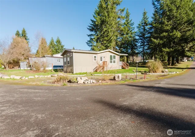 Photo 3 of Manufactured home for sale at 3371 Se Bielmeier Rd #95, Port Orchard, WA 98367 | MLS# NWM2479209 | Listing updated on 2026-09-17