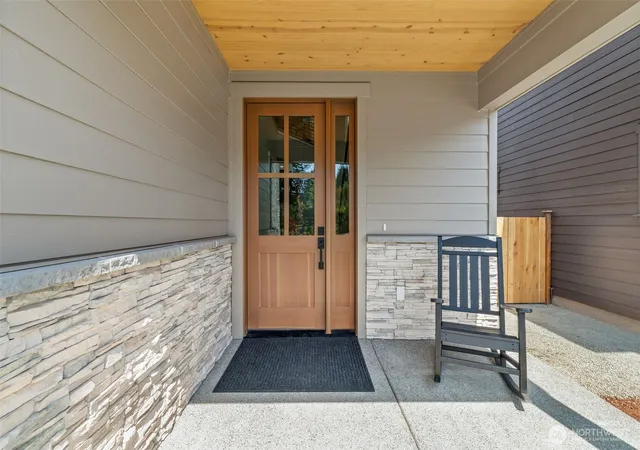 Photo 3 of Single family home for sale at 425 Ton A Wan Da Ave NE, Tacoma, WA 98422 | MLS# NWM2479332 | Listing updated on 2026-09-17