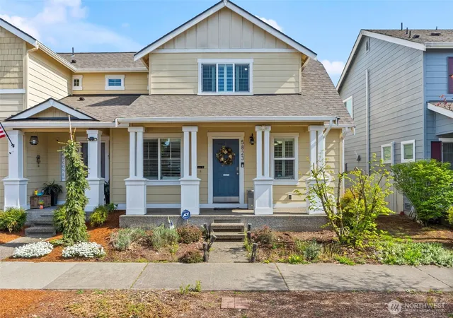 Townhouse for sale at 5823 Pennsylvania St SE, Lacey, WA 98513 | MLS# NWM2479908