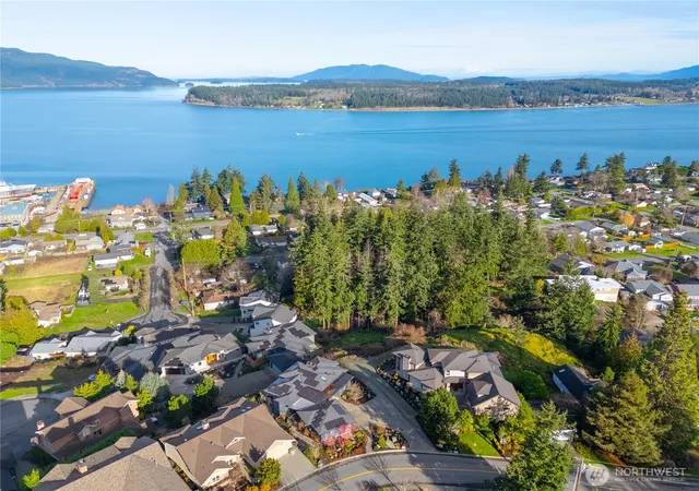 Photo 2 of Sale Pending at 2712 17th Street, Anacortes, WA 98221 | MLS# NWM2479966 | Listing updated on 2026-09-29