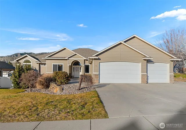 Photo 1 of Single family home for sale at 105 Cascade Pl, Cashmere, WA 98815 | MLS# NWM2479975 | Listing updated on 2026-09-22