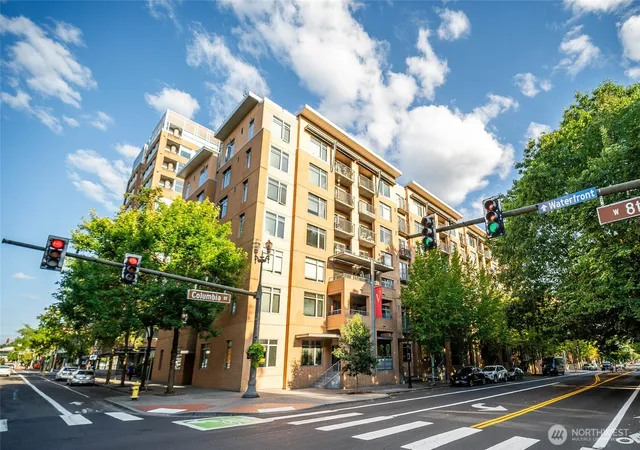 Photo 1 of Condo for sale at 701 Columbia St #415, Vancouver, WA 98660 | MLS# NWM2480098 | Listing updated on 2026-09-17