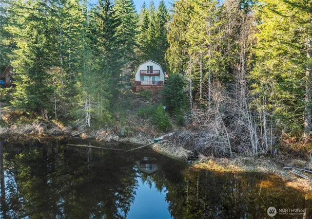 Single family home for sale at 941 N Potlatch Dr, Hoodsport, WA 98548 | MLS# NWM2480311