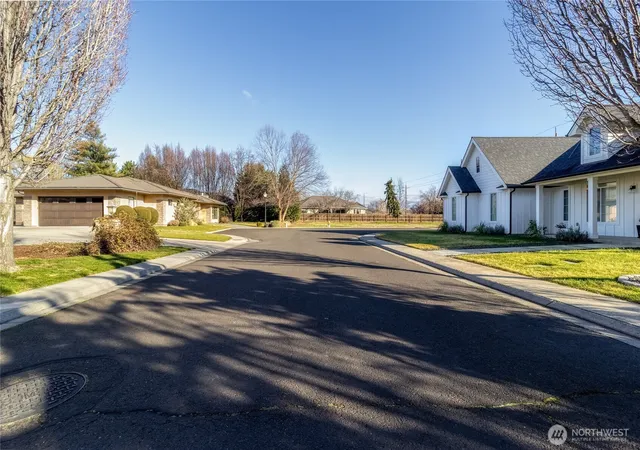 Photo 2 of Land for sale at 118 Country Ct Pl, Walla Walla, WA 99362 | MLS# NWM2480395 | Listing updated on 2026-09-17