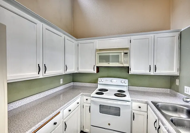 Photo 4 of Condo for sale at 12904 126th Court NE #J302, Kirkland, WA 98034 | MLS# NWM2480505 | Listing updated on 2026-10-01