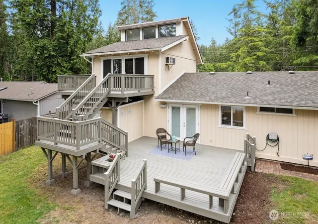 Photo 2 of Single family home for sale at 1115 207th Place Ne, Sammamish, WA 98074 | MLS# NWM2480559 | Listing updated on 2026-09-17