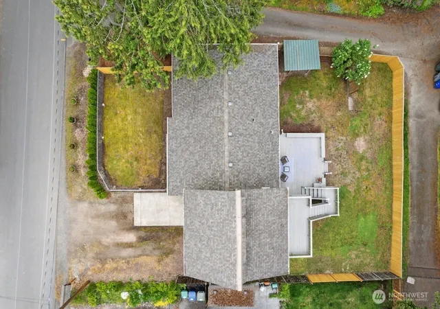 Photo 4 of Single family home for sale at 1115 207th Place NE, Sammamish, WA 98074 | MLS# NWM2480559 | Listing updated on 2026-09-17