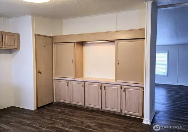 Photo 4 of Sale Pending at 151 Nix Ln, Centralia, WA 98531 | MLS# NWM2480567 | Listing updated on 2026-09-18