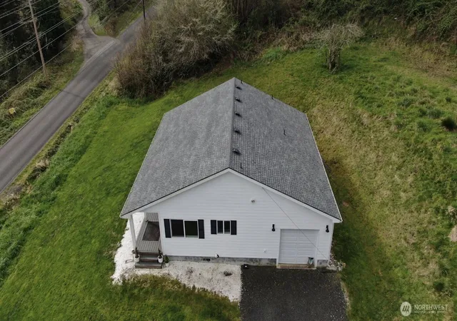 Photo 4 of Single family home for sale at 600 Harrison St N, South Bend, WA 98586 | MLS# NWM2480715 | Listing updated on 2026-09-30