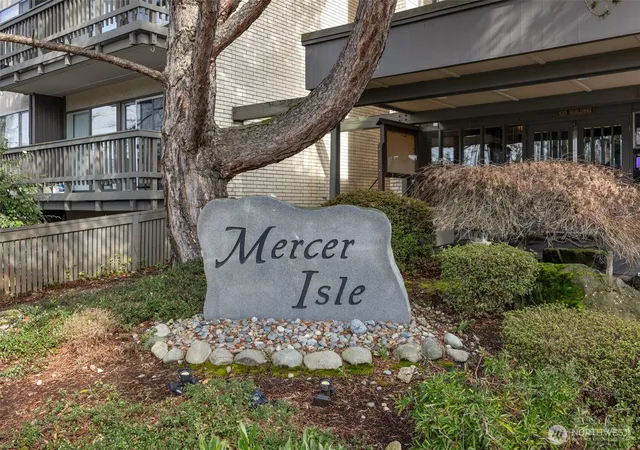Photo 2 of Condo for sale at 2500 81st Avenue Se #118, Mercer Island, WA 98040 | MLS# NWM2480792 | Listing updated on 2026-09-17