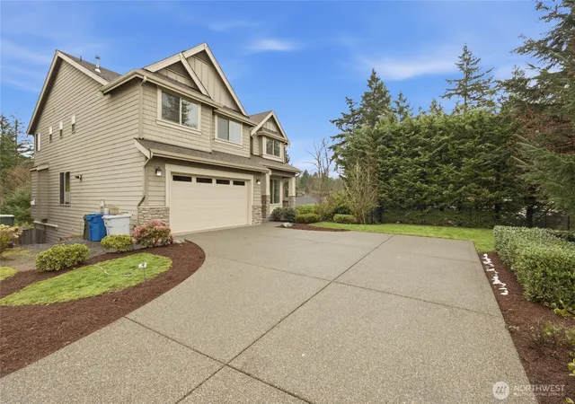 Photo 2 of Single family home for sale at 5236 Ne 11th Court, Renton, WA 98059 | MLS# NWM2480833 | Listing updated on 2026-10-02