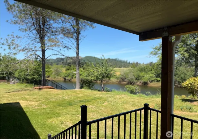 Photo 3 of Manufactured home for sale at 1331 Dolan St, Raymond, WA 98577 | MLS# NWM2480864 | Listing updated on 2026-09-17