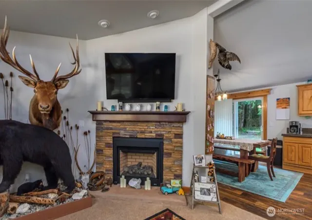 Photo 4 of Manufactured home for sale at 129 Cougar Dr, Packwood, WA 98361 | MLS# NWM2480870 | Listing updated on 2026-10-01