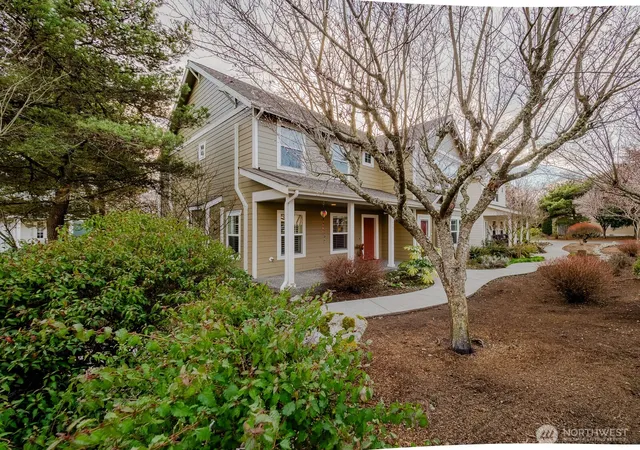 Photo 2 of Townhouse for sale at 10543 Ne Kingston Meadows Cir #354, Kingston, WA 98346 | MLS# NWM2480937 | Listing updated on 2026-09-17