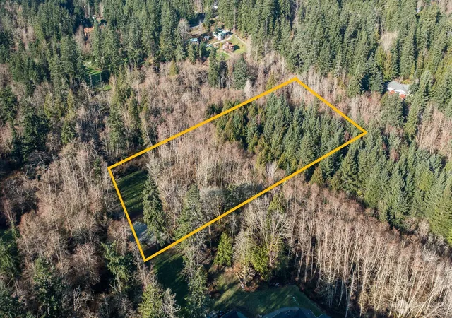 Photo 3 of Land for sale at 105 N Sunrise Blvd, Camano Island, WA 98282 | MLS# NWM2481017 | Listing updated on 2026-09-17