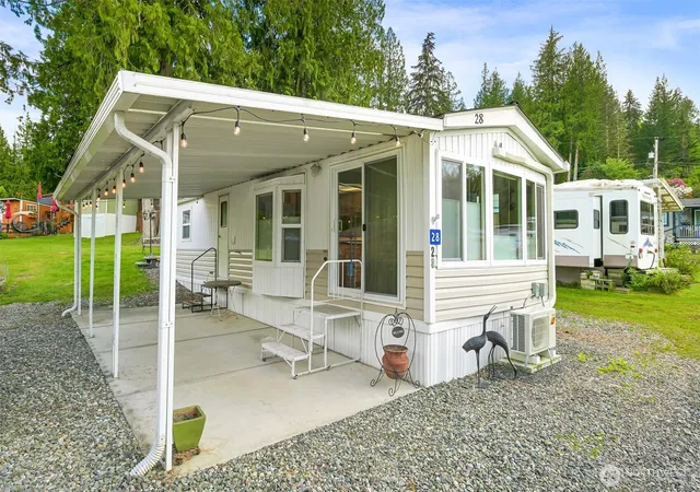 Photo 1 of Manufactured home for sale at 316 W Lake Samish Dr #28, Bellingham, WA 98229 | MLS# NWM2481244 | Listing updated on 2026-09-17