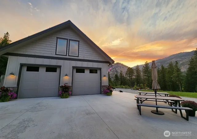 Photo 3 of Single family home for sale at 340 Mossback Ln, Entiat, WA 98822 | MLS# NWM2481385 | Listing updated on 2026-09-17